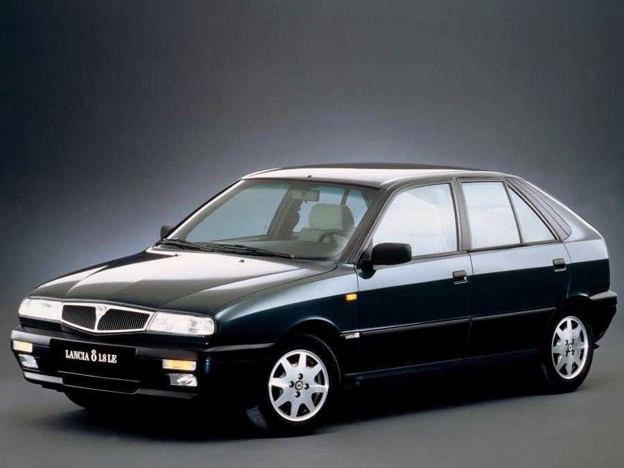  Lancia Delta 1993 года  (фото 1 из 11)